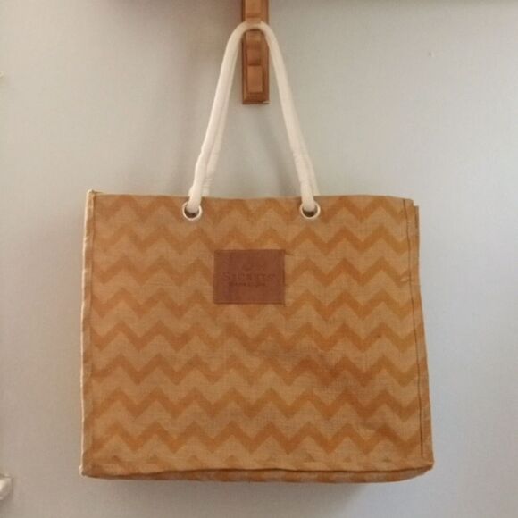 Secrets Resorts & Spas Oversized Tote - Picture 1 of 9